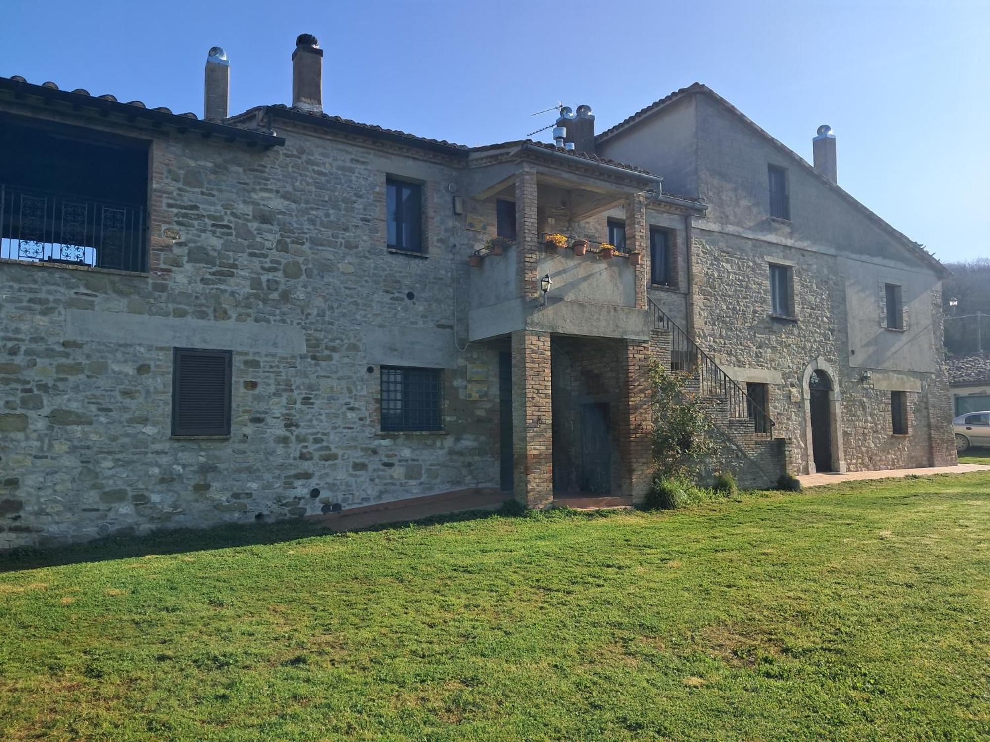 Castello Di 3* Giomici