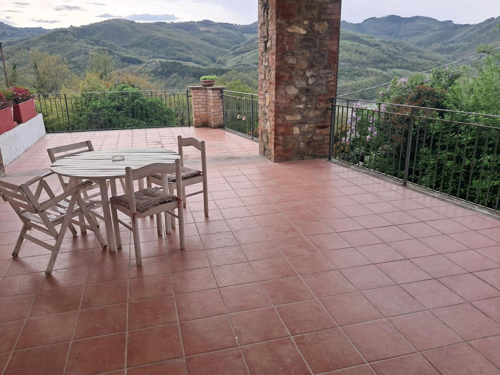 Castello Di 3* Giomici