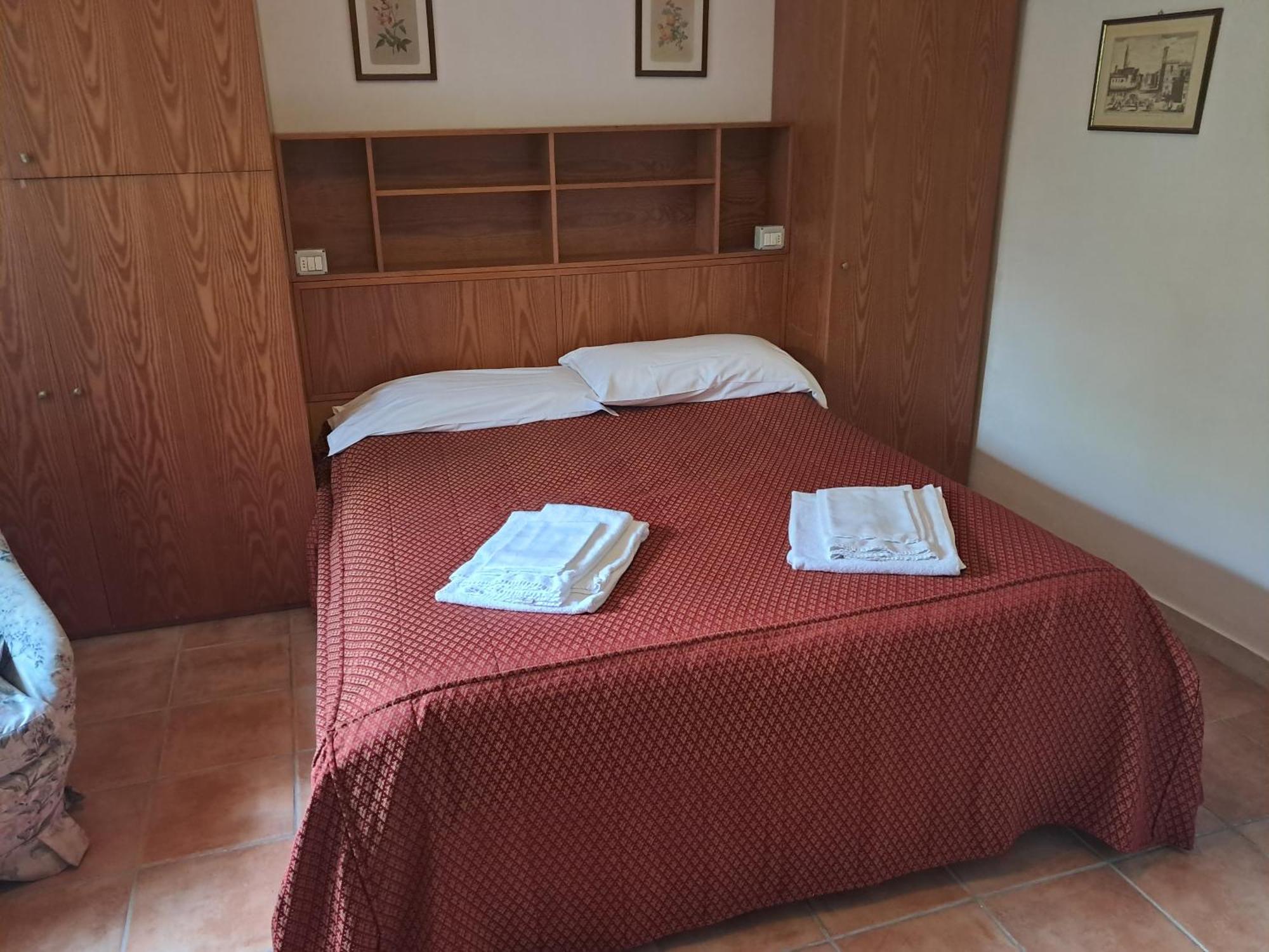 Castello Di Aparthotel